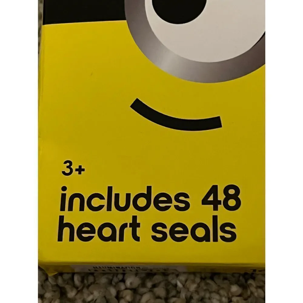 Illumination Minions Googly Eye Sticker Valentines with Treat Bags